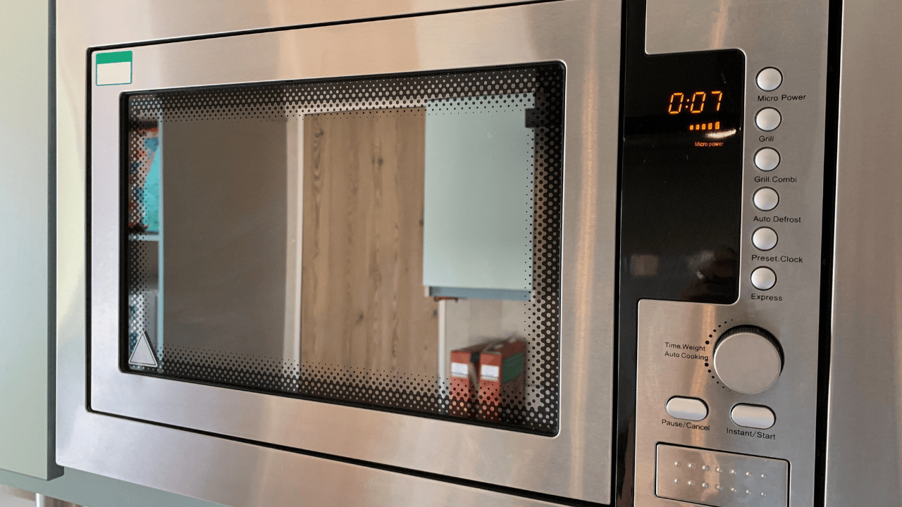microwave oven